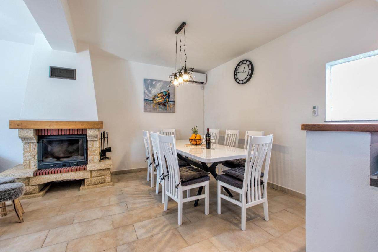 הוילה Luxury House צזריקה מראה חיצוני תמונה